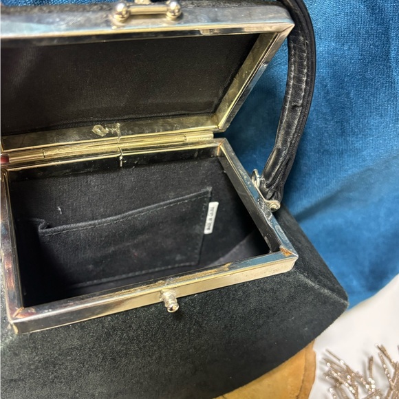 Elegant Small Black Suede Handbag with Silver Accents - Picture 5 of 7